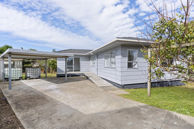 5 De Bloge Place, Clendon Park, Manukau City, Auckland - Carousel 1