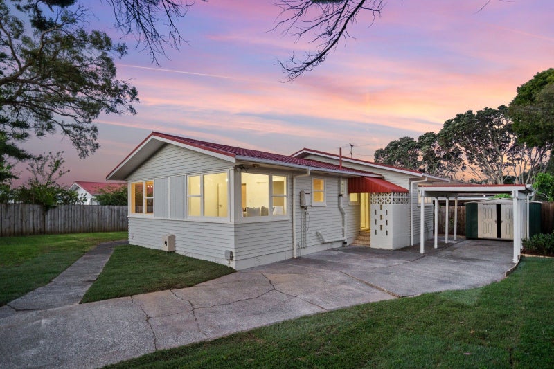 5 Totaravale Drive, Totara Vale, Auckland - Carousel 2