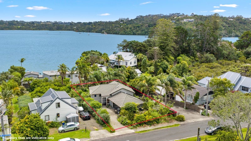 4 Twin Wharf Road, Herald Island, Auckland - Carousel 1