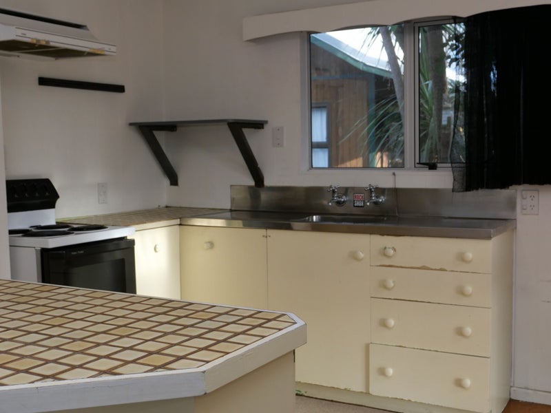 62 Rata Road, Raumati Beach, Paraparaumu - Carousel 2