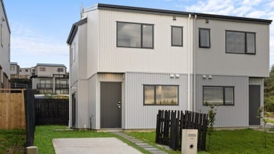 64A Crestview Rise, Papakura, Papakura - Carousel 1