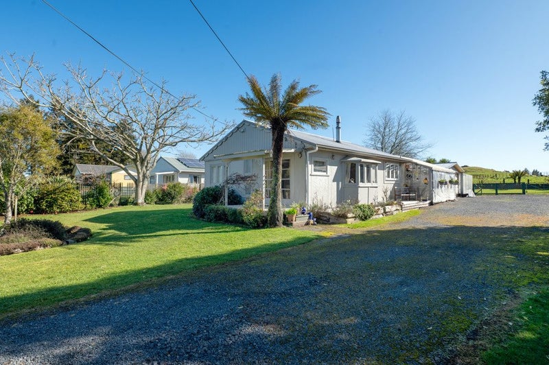 7 Arahiwi Road, Mamaku - Carousel 2