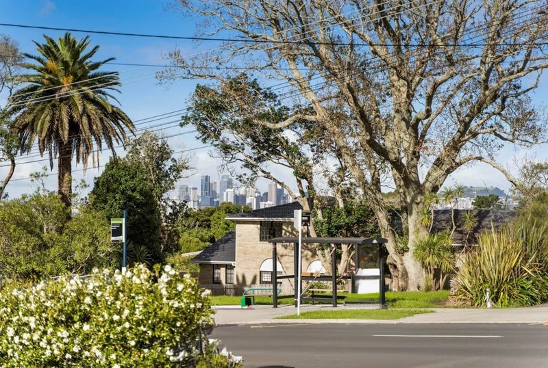 1/43 Raleigh Road, Northcote, Auckland - Carousel 32