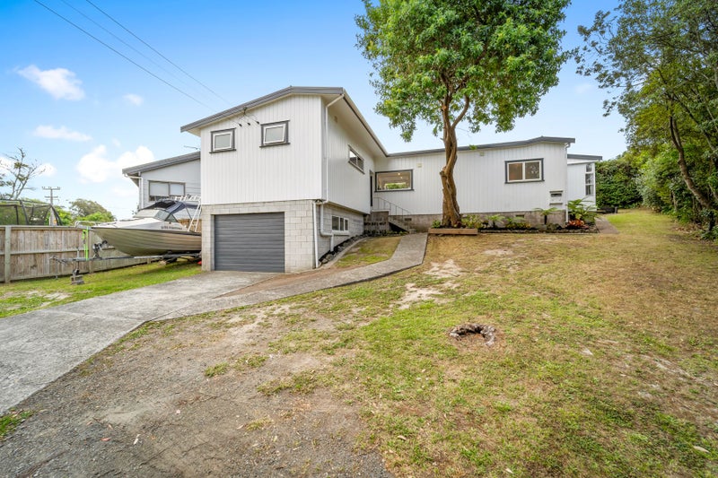 640 Whangaparaoa Road, Stanmore Bay, Whangaparaoa - Carousel 1