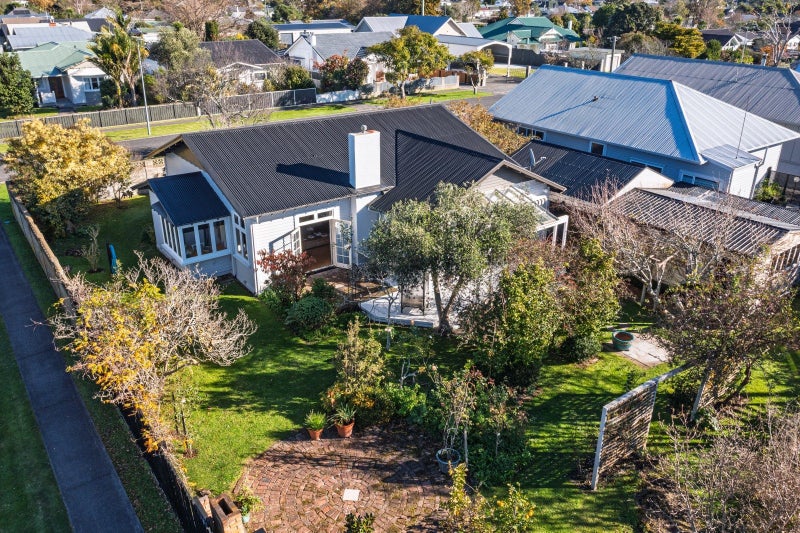 90 Iranui Road, Inner Kaiti, Gisborne - Carousel 1