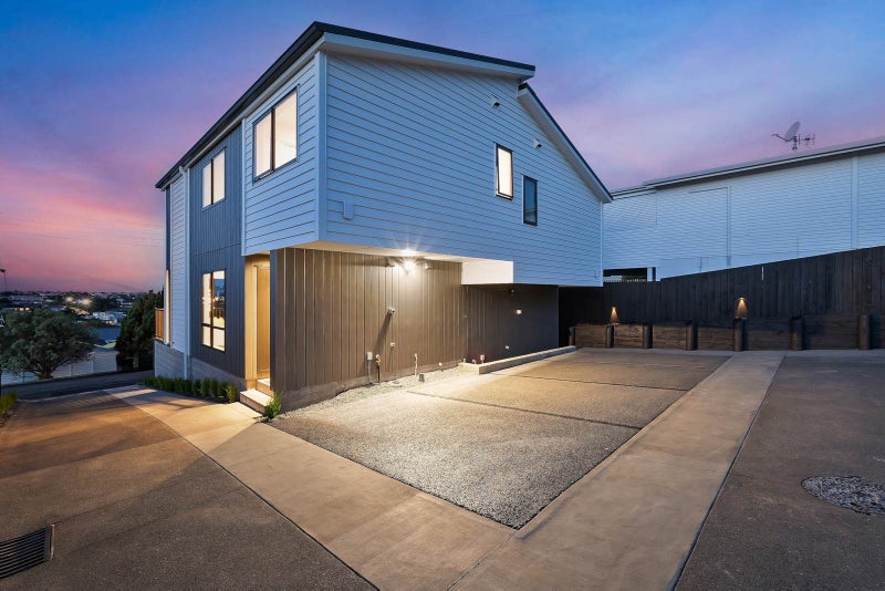 2/31 Braemar Road, Rothesay Bay, Auckland - Carousel 2