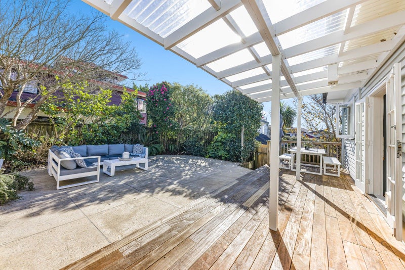 9 Mons Ave, Mt Roskill, Auckland - Carousel 2