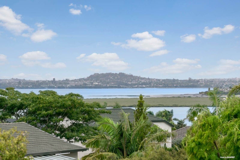 136 Wiseley Road, West Harbour, Auckland - Carousel 1