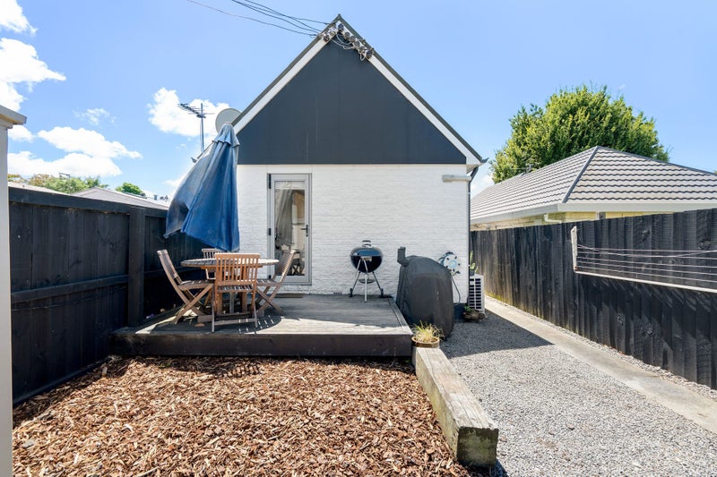1/11 Radnor Street, St Albans, Christchurch - Carousel 2