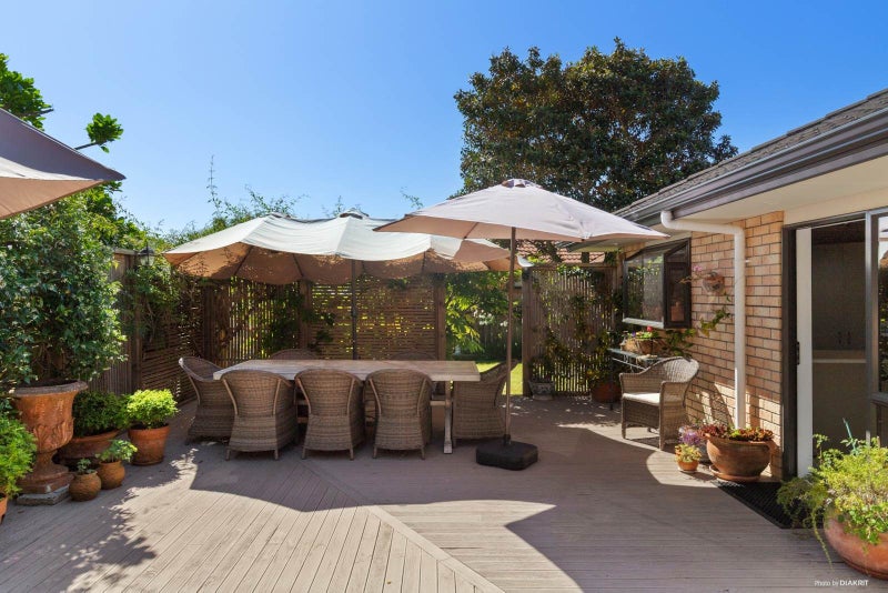 16 Delphi Grove, Tuakau, Tuakau - Carousel 1