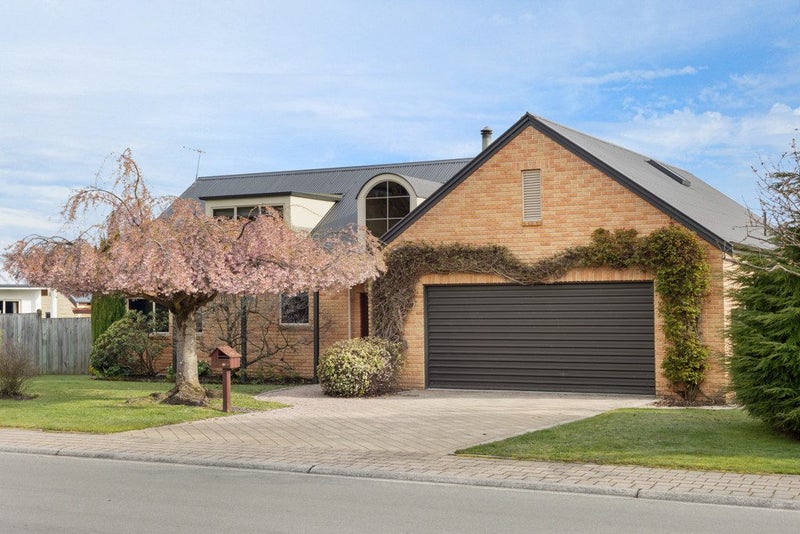 40 Meadowstone Drive, Wanaka - Carousel 2