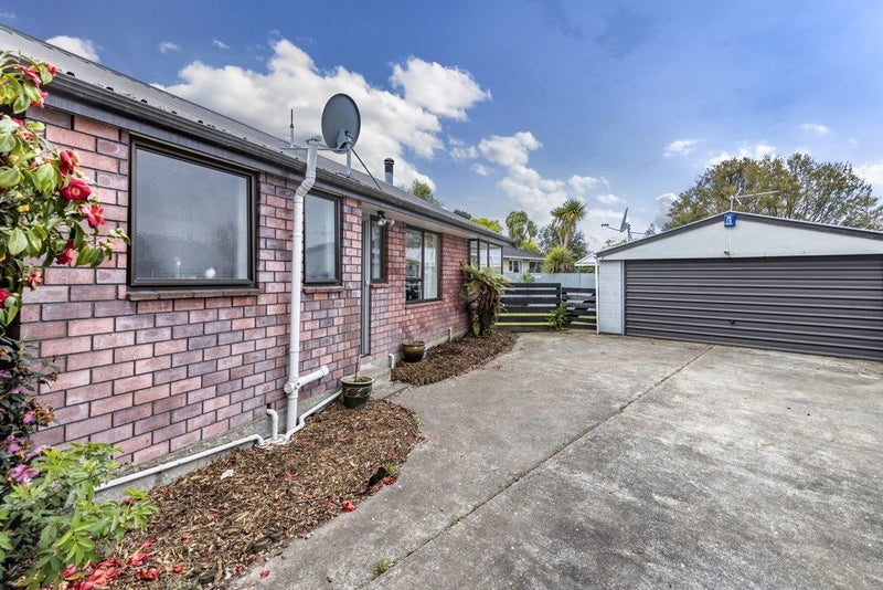 68 Main North Road, Woodend, Woodend - Carousel 18