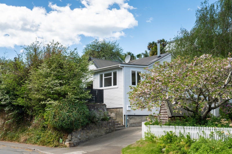 33 Coote Road, Bluff Hill, Napier - Carousel 1