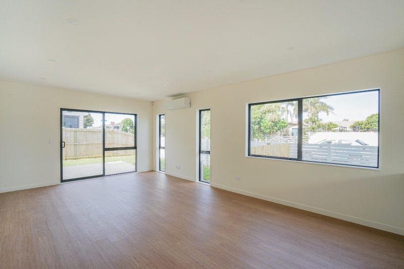 18A Domain Road, Weymouth, Auckland - Carousel 2
