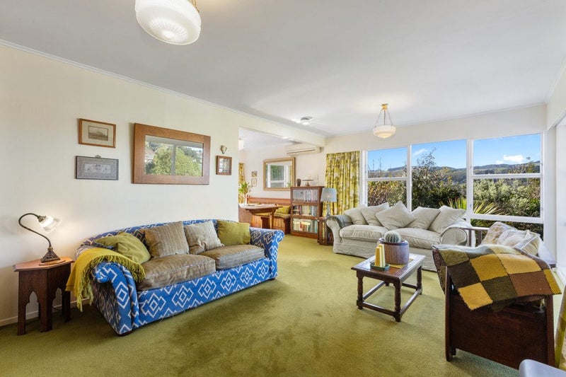 8 Katarina Grove, Tawa, Wellington - Carousel 2