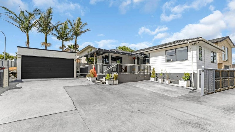 97 Everglade Drive, Totara Heights, Auckland - Carousel 1