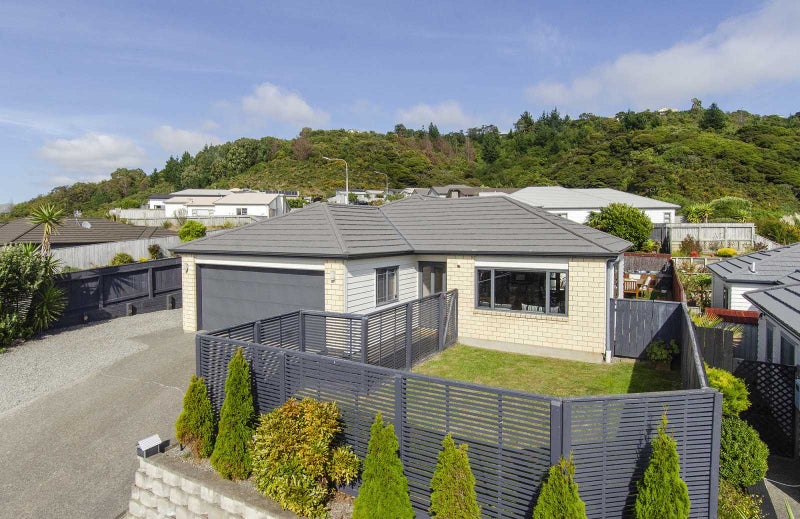 58 Staithes Drive North, Whitby, Porirua - Carousel 1