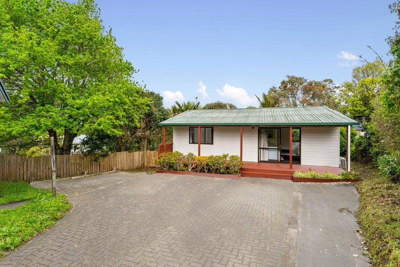 2/298 Glenfield Road, Glenfield, Auckland - Carousel 1