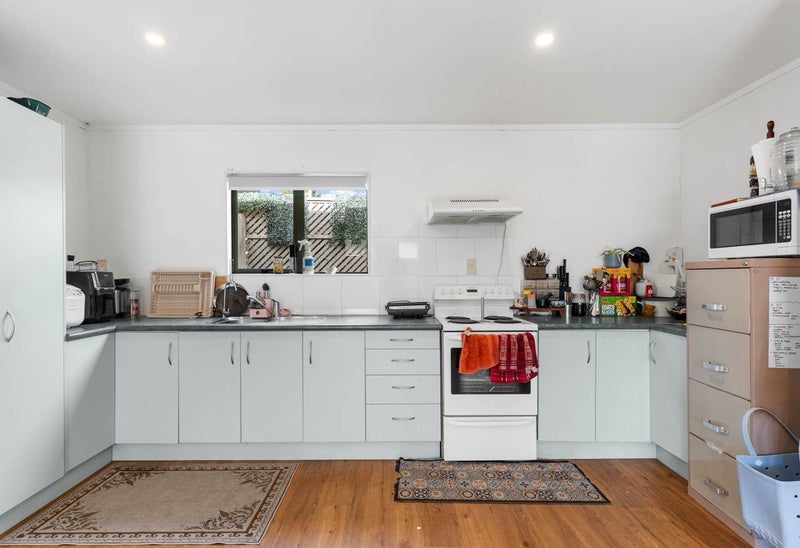 98 Settlement Road, Papakura, Papakura - Carousel 1