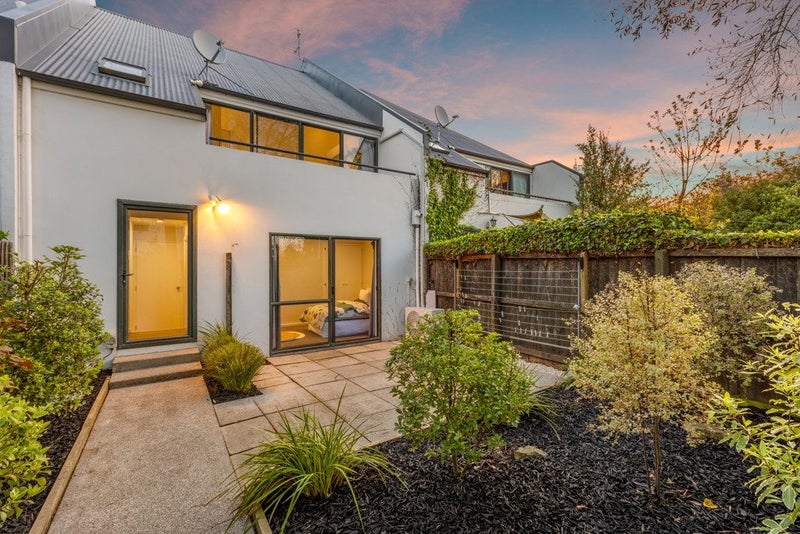 2/140 Chester Street East, Christchurch Central, Christchurch - Carousel 1