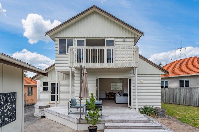 55 Plunket Terrace, Hamilton East, Hamilton - Carousel 1