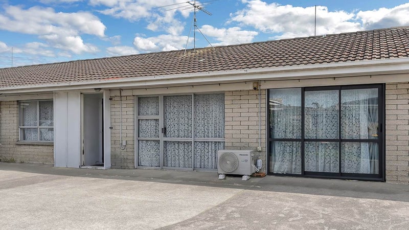 2/34 Hoteo Avenue, Papatoetoe, Auckland - Carousel 1