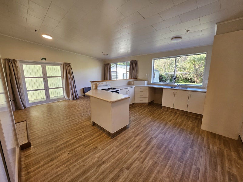 19 Palmerston Street, Greymouth, Greymouth - Carousel 2