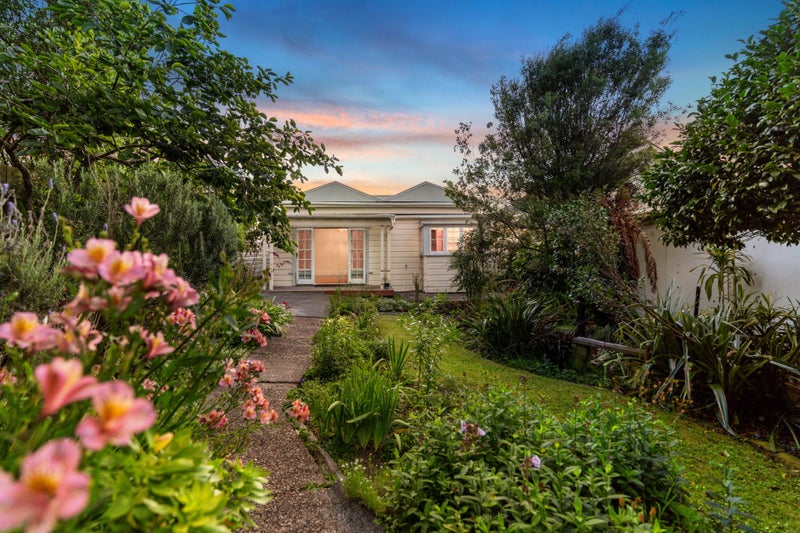 15 Ariki Street, Grey Lynn, Auckland - Carousel 2