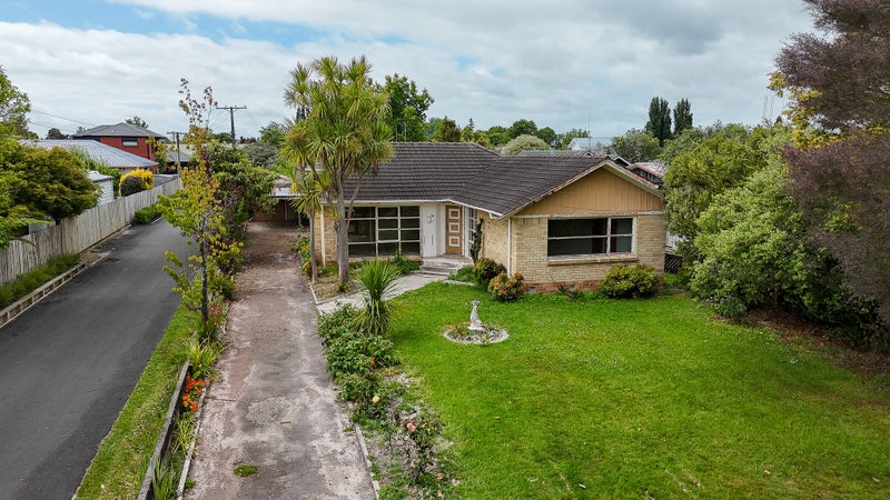 30 McCracken Avenue, Hillcrest, Hamilton - Carousel 1