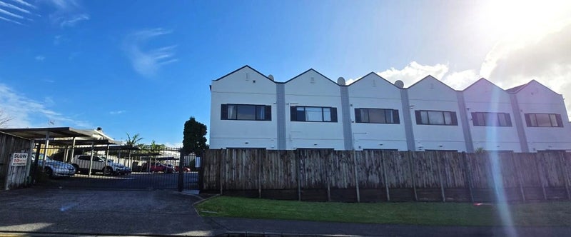 60 Stanhope Road, Mount Wellington, Auckland - Carousel 1