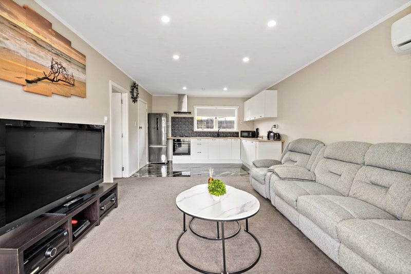 9B Princes Street, Pukekohe - Carousel 1
