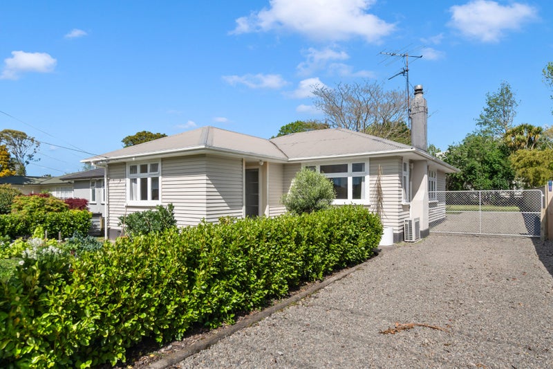 25 Coddington Crescent, Masterton - Carousel 1