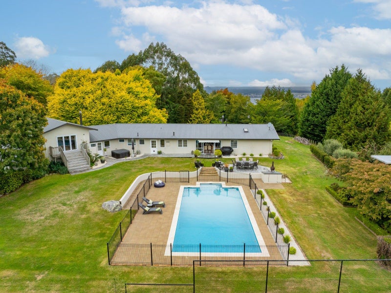 142 Gillespie Place, Taupo - Carousel 1