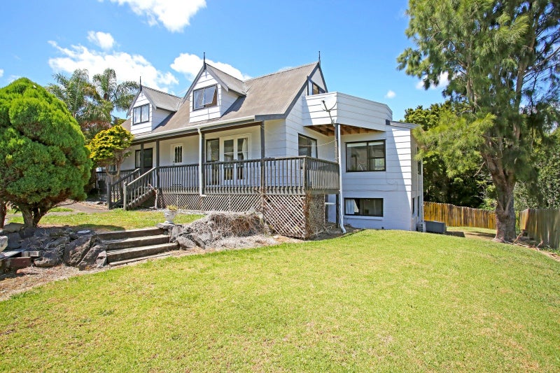 26 Kingsclere Place, Goodwood Heights, Auckland - Carousel 1