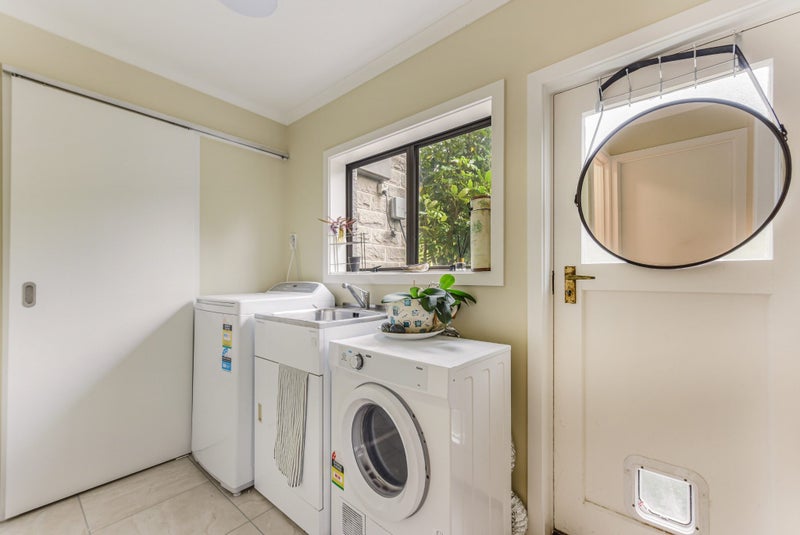 16 Polglase Street, Richmond - Carousel 21