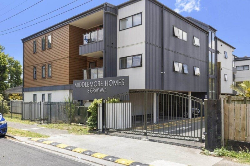 211/8 Gray Avenue, Mangere East, Manukau City, Auckland - Carousel 1