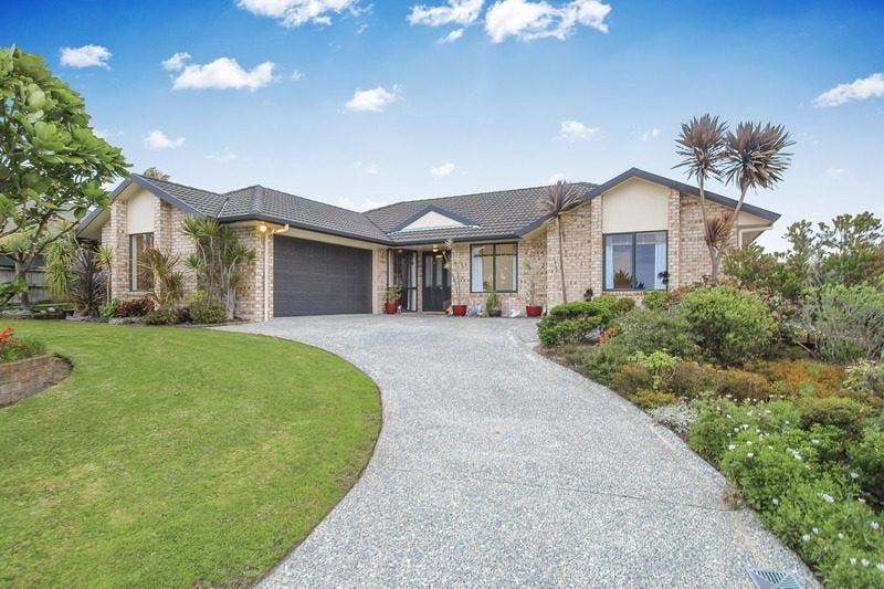 26 Brittany Drive, Henderson, Auckland - Carousel 1