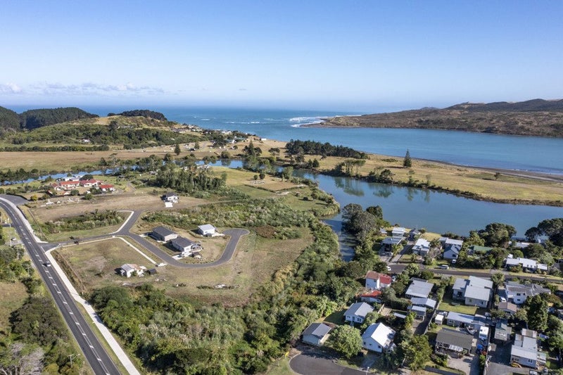 35 Uenuku Avenue, Raglan, Raglan - Carousel 34