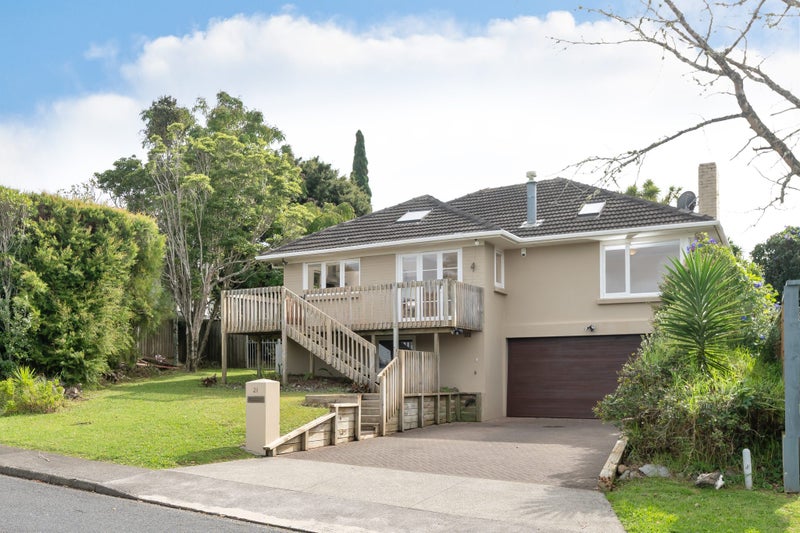 21 James Evans Drive, Northcote, Auckland - Carousel 1