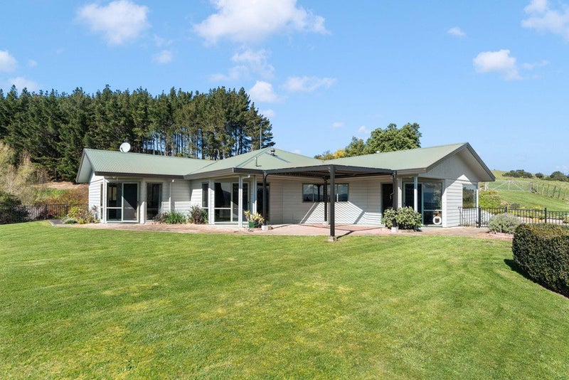 300A Masterton Stronvar Road, Te Ore Ore, Masterton - Carousel 34