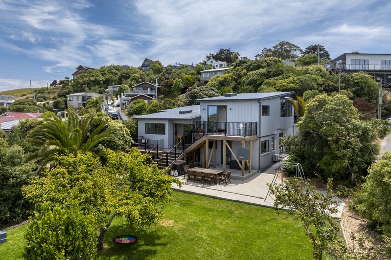 24 Queen Street, Brighton, Dunedin - Carousel 1