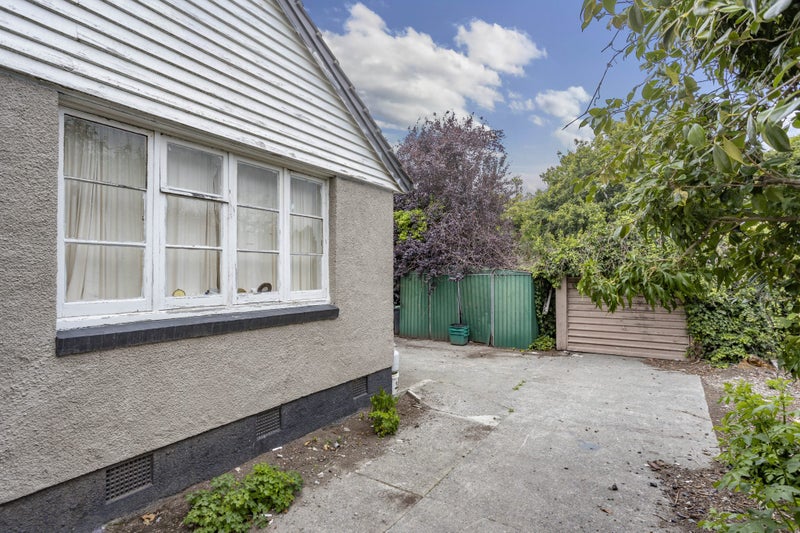 13 Earnslaw Crescent, Bryndwr, Christchurch - Carousel 3