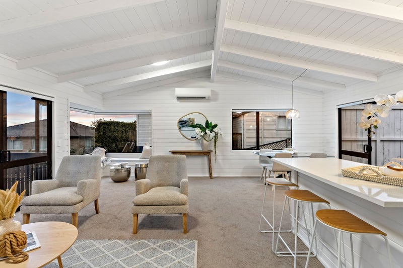 1/620 East Coast Road, Pinehill, Auckland - Carousel 1