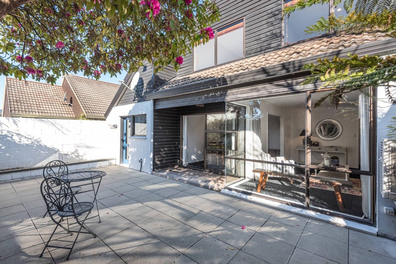 2/27 Shrewsbury Street, Merivale, Christchurch - Carousel 2