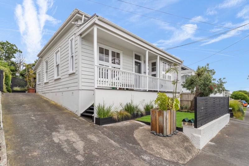 52 Second Avenue, Kingsland, Auckland - Carousel 1