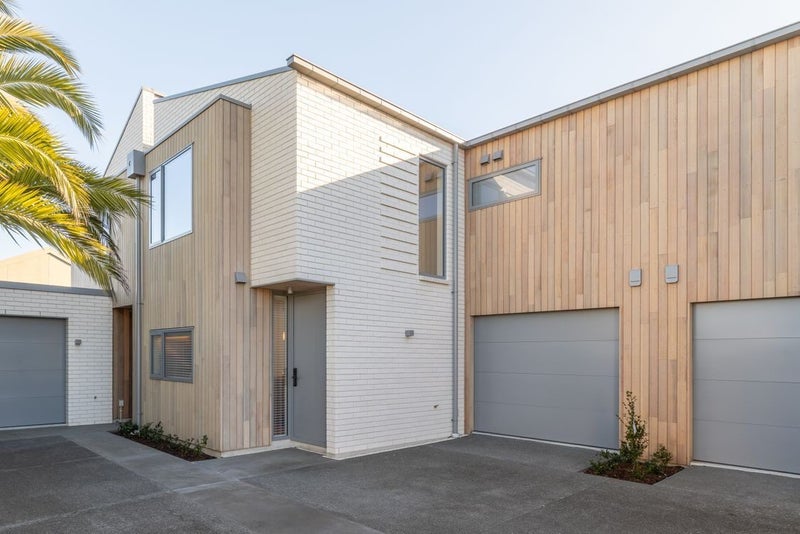 2/979 Colombo Street, St Albans, Christchurch - Carousel 1