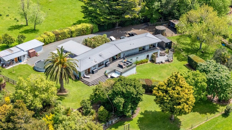 699 State Highway 23, WHATAWHATA, HAMILTON - Carousel 1