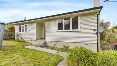 11 Hawkey Street, Kensington, Timaru - Carousel 1