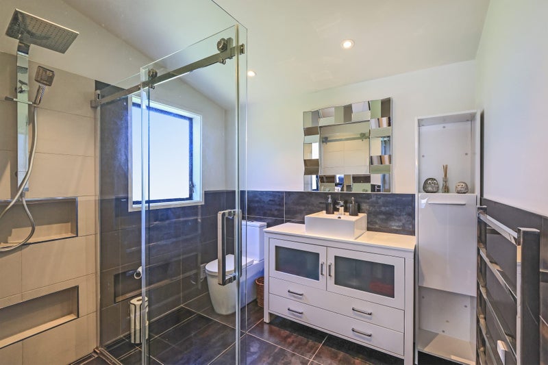 7 Longlands Road East, Longlands, Hastings - Carousel 2