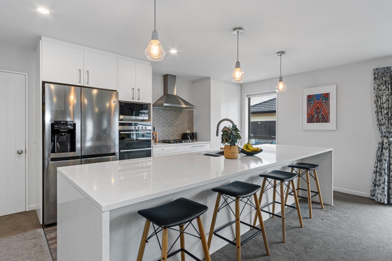 5 Davaar Crescent, Broomfield, Christchurch - Carousel 2